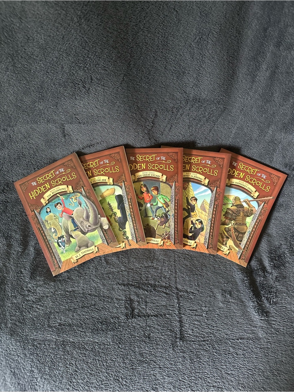 The Secret of the Hidden Scrolls (Set) - Brown Covers